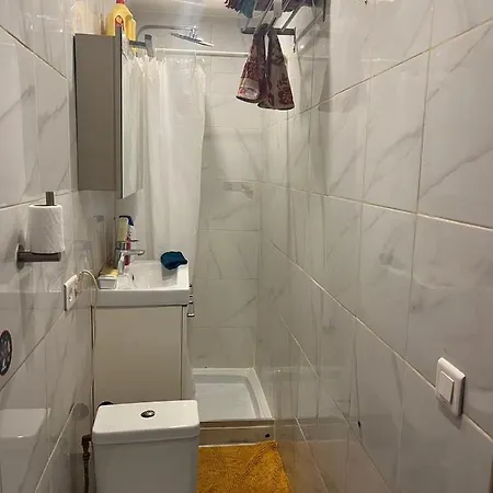17 Cardinet Studio Apartment